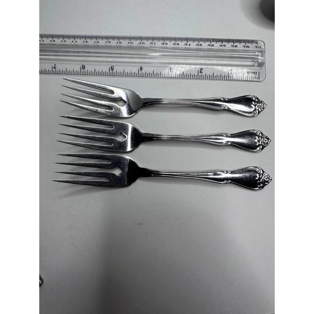 Oneida USA Arbor Rose Stainless Flatware Replacement Set Spoon Fork Knife 22 pc